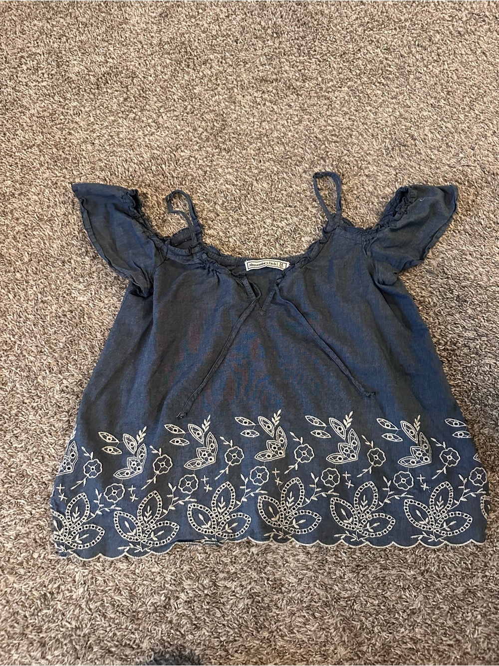 Abercrombie & Fitch Navy Embroidered Cold Shoulder Boho Top Size M